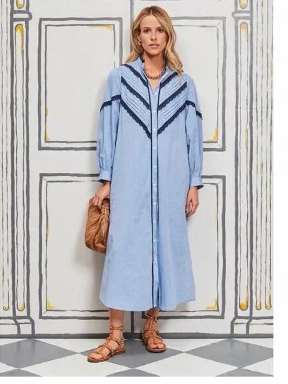⭐️Pomander Place by Tuckernuck Jolene Chambray Midi Dress⭐️ - Picture 2 of 13